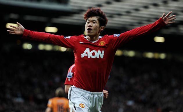 Park Ji-sung trong mau ao MU.